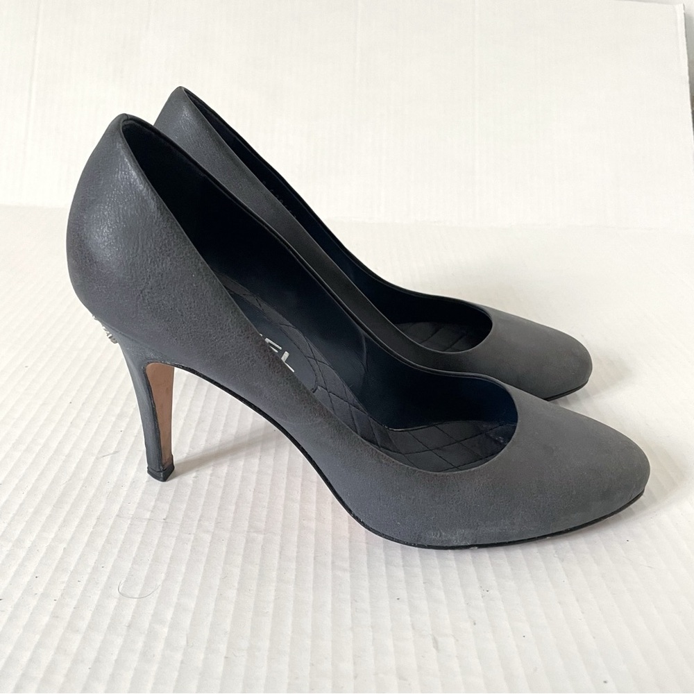 CHANEL  Lambskin Crystal CC Pumps 39.5 grey - Picture 4 of 16